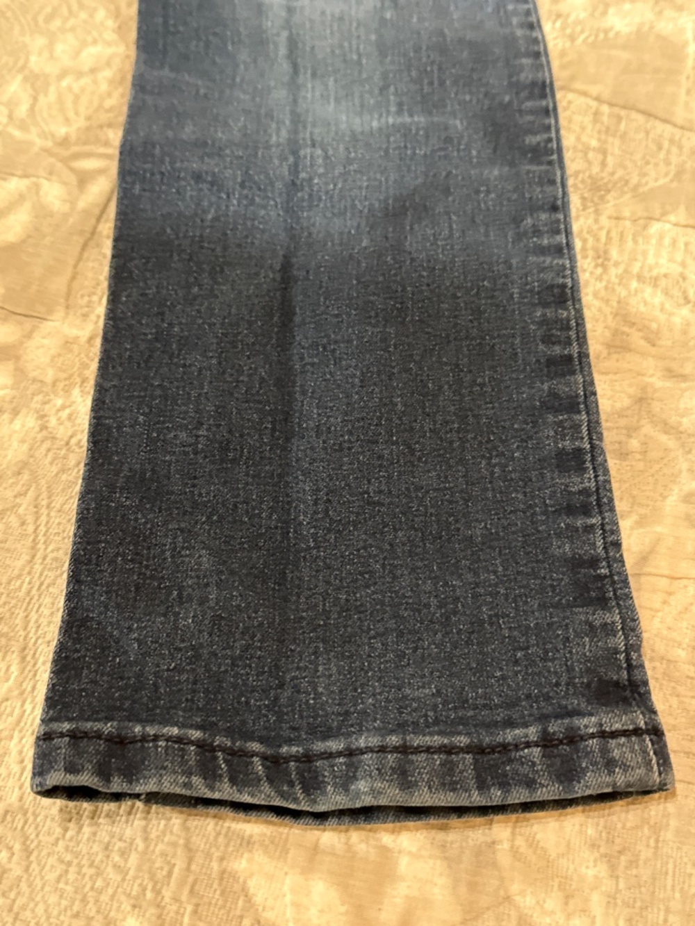 Guess Jeans - Picture 3 of 7